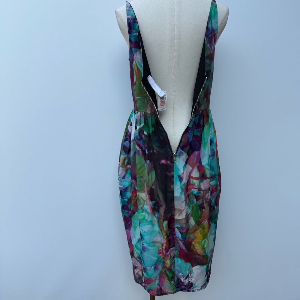 Kelli & Talulah Deep Front/Back V-Neck Silk Multicolor Sleeveless Dress Size M - Picture 5 of 16